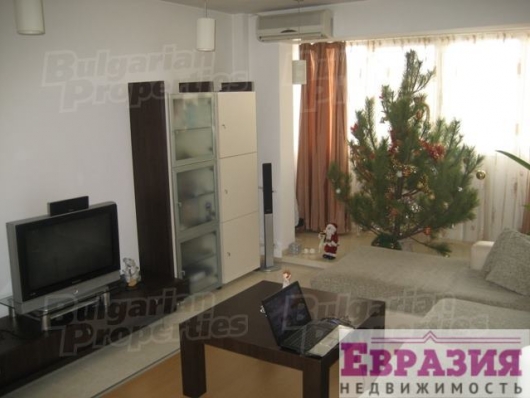 Стильная 3-х комнатная квартира с центральным отоплением - Болгария - Регион София - София, фото 1
