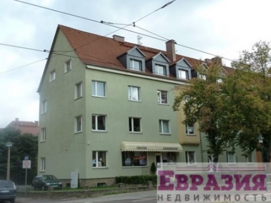 Старинное здание с жилыми и коммерческими помещениями - Германия - Саксония-Анхальт - Халле, фото 1