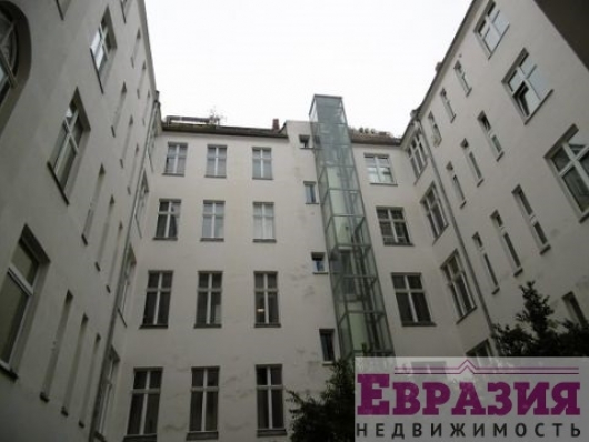 Большая двухкомнатная квартира в районе Шарлоттенбург с выгодным месторасположением - Германия - Столица - Берлин, фото 2