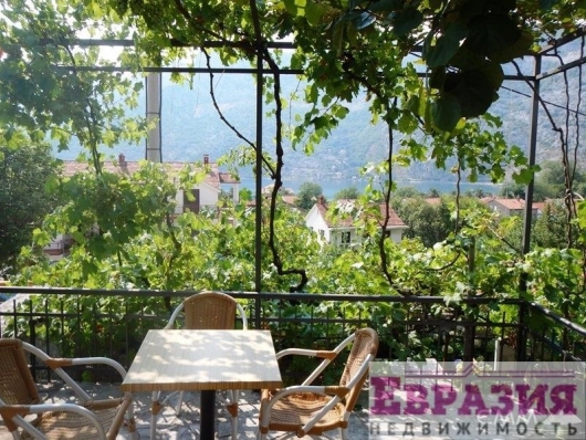 Старинный дом в Рисане - Черногория - Боко-Которский залив - Рисан, фото 2