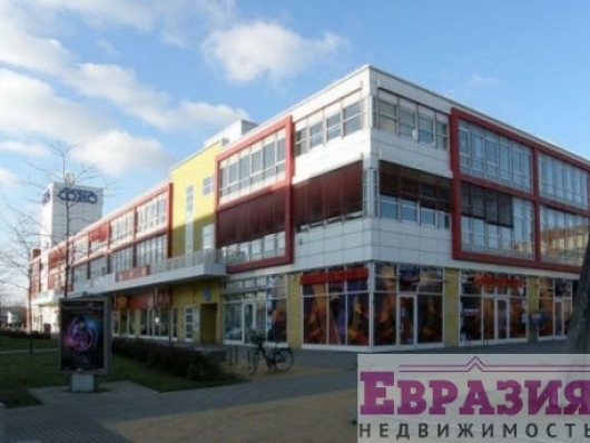 Торговый центр с коммерческими помещениями в столице Германии, с надежным доходом - Германия - Столица - Берлин, фото 2