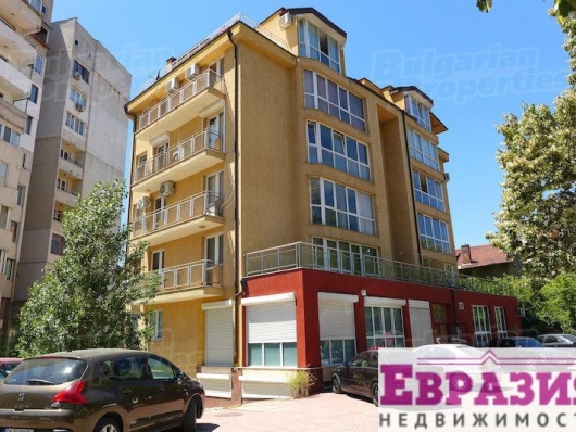 Трехкомнатная, частично меблированная квартира в Софии - Болгария - Регион София - София, фото 1