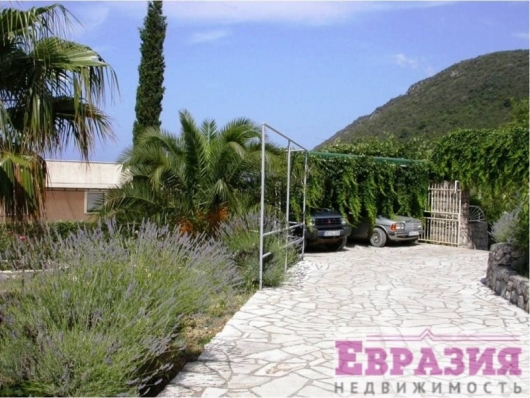 Трехэтажный дом в Луштице, Герцег Нови - Черногория - Херцег-Нови - Герцег Нови, фото 8