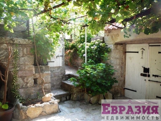 Старинный дом в Рисане - Черногория - Боко-Которский залив - Рисан, фото 1