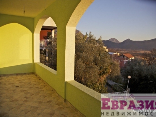 Большой дом с участком в Петровац - Черногория - Будванская ривьера - Петровац фото 7 Большой дом с участком в Петровац - Черногория - Будванская ривьера - Петровац, фото 7