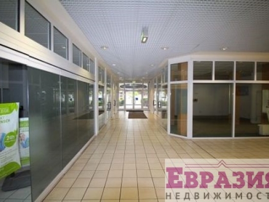 Элегантный современный торгово-офисный центр в городе Бранденбург-ан-дер-Хафель! - Германия - Бранденбург - Бранденбург-на-Хафеле фото 6 Элегантный современный торгово-офисный центр в городе Бранденбург-ан-дер-Хафель! - Германия - Бранденбург - Бранденбург-на-Хафеле, фото 6