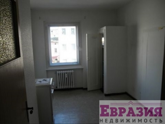 Привлекательная цена на двухкомнатную квартиру, нуждающуюся в ремонте - Германия - Столица - Берлин, фото 4