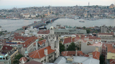 Стамбул хочет переманить состоятельных покупателей недвижимости из Лондона