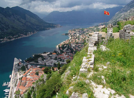 Трое россиян стали главными покупателями земли в Черногории